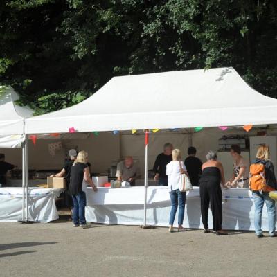 12 juillet   Stand de dégustation de la délégation polonaise