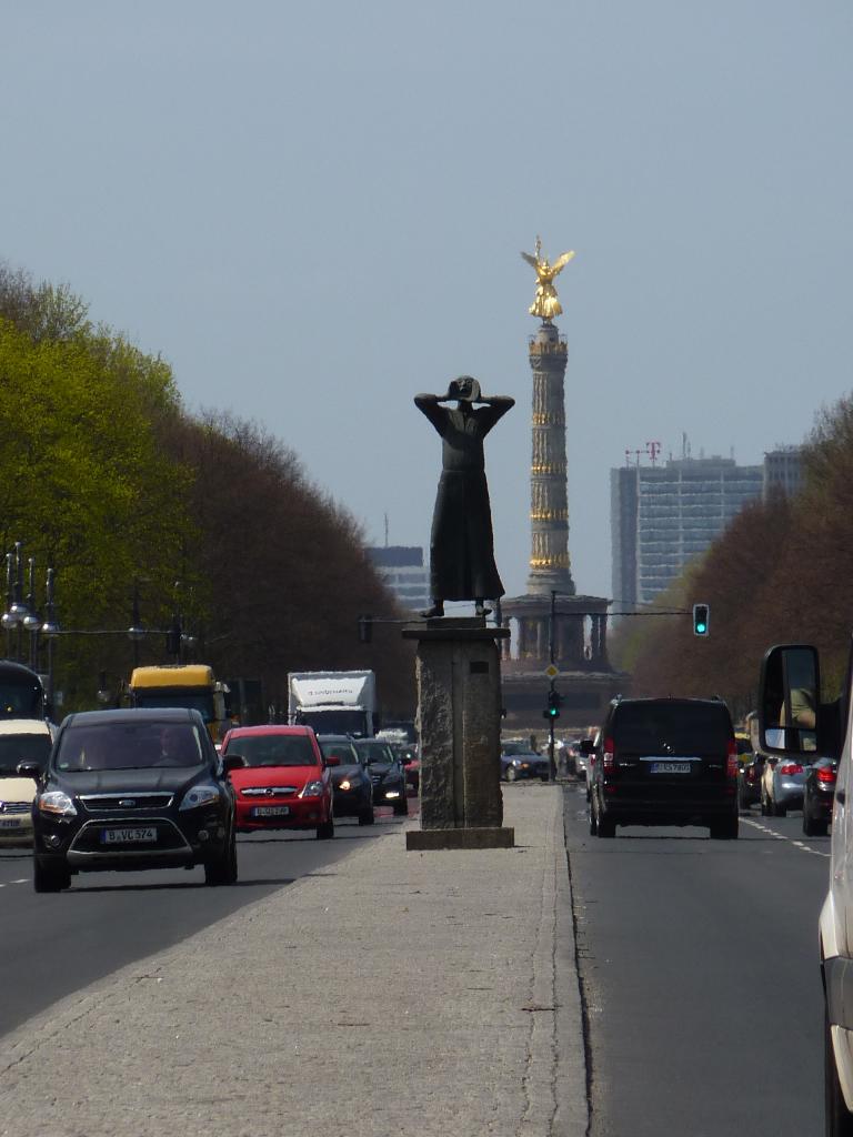 Berlin - Le Crieur et la Colonne de la Victoire