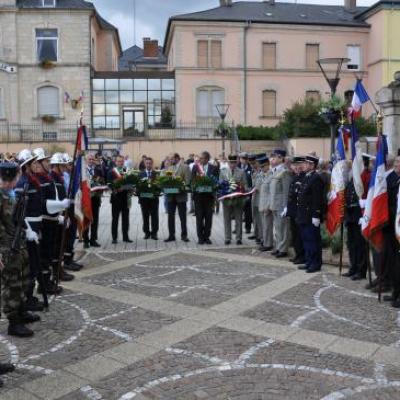 Dépôt de gerbes du 14 juillet