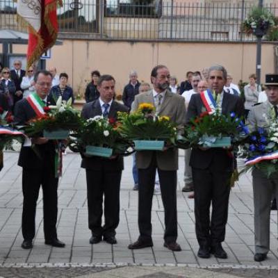 Dépôt de gerbes du 14 juillet