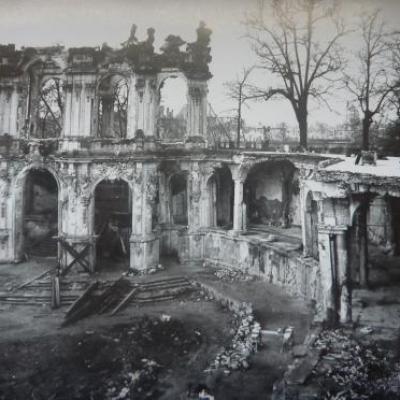 Wallpavillon 1945