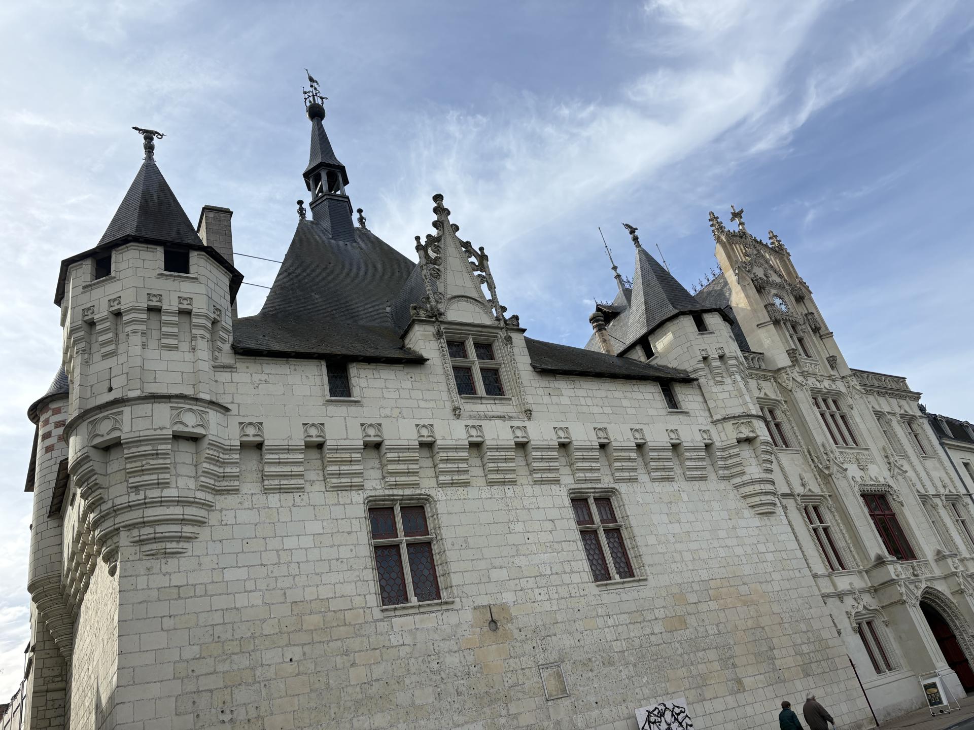 Saumur La Mairie
